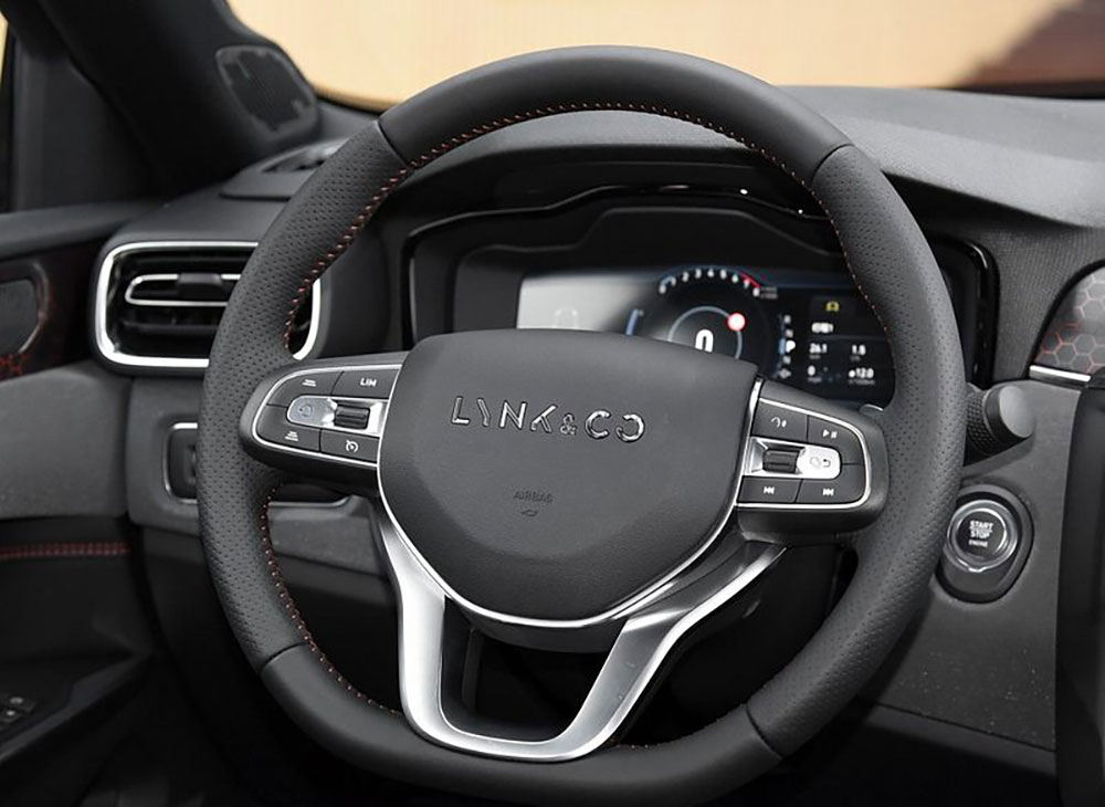 Lynk & Co 03